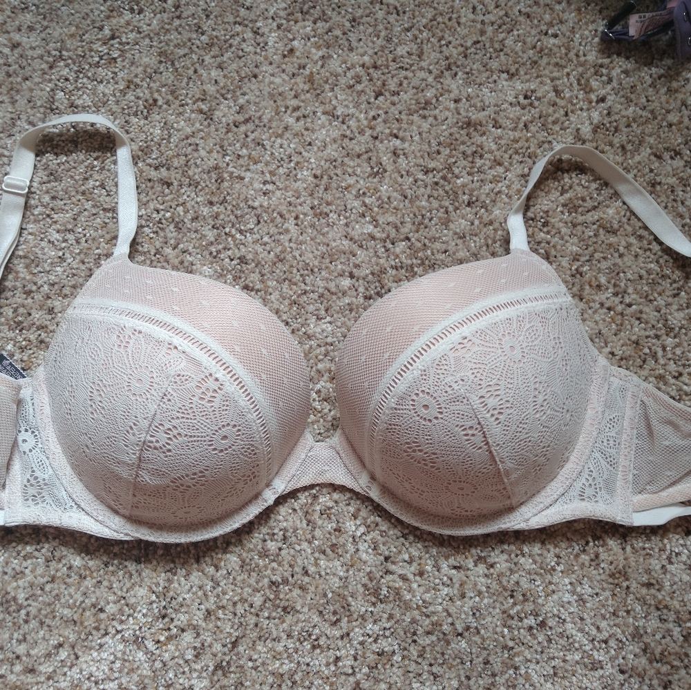 Victoria's Secret Very Sexy 32DD